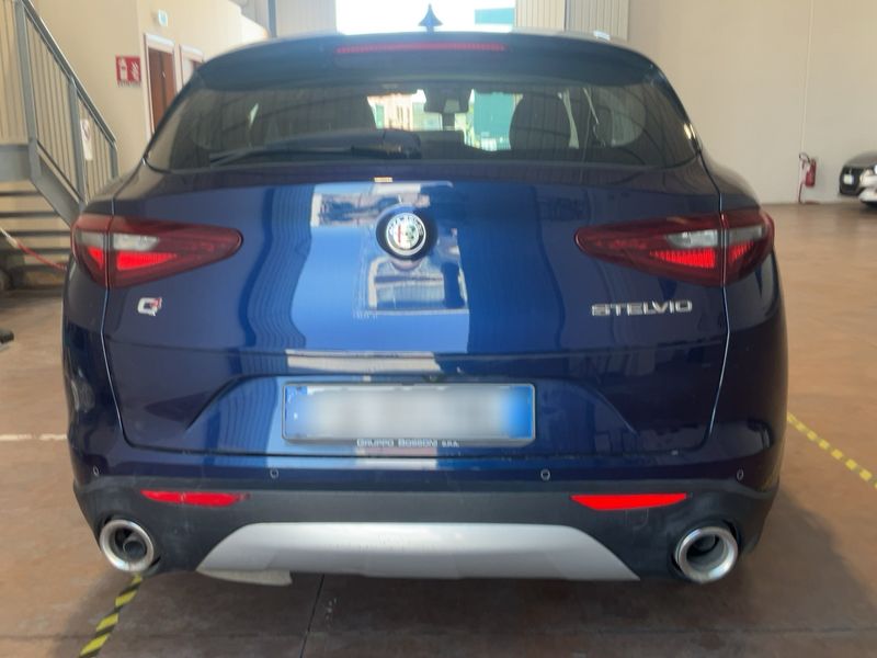 Alfa Romeo Stelvio 2.2 JTDM Executive Q4 2019 – снимка 7