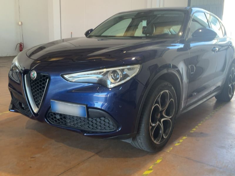 Alfa Romeo Stelvio 2.2 JTDM Executive Q4 2019 – снимка 1