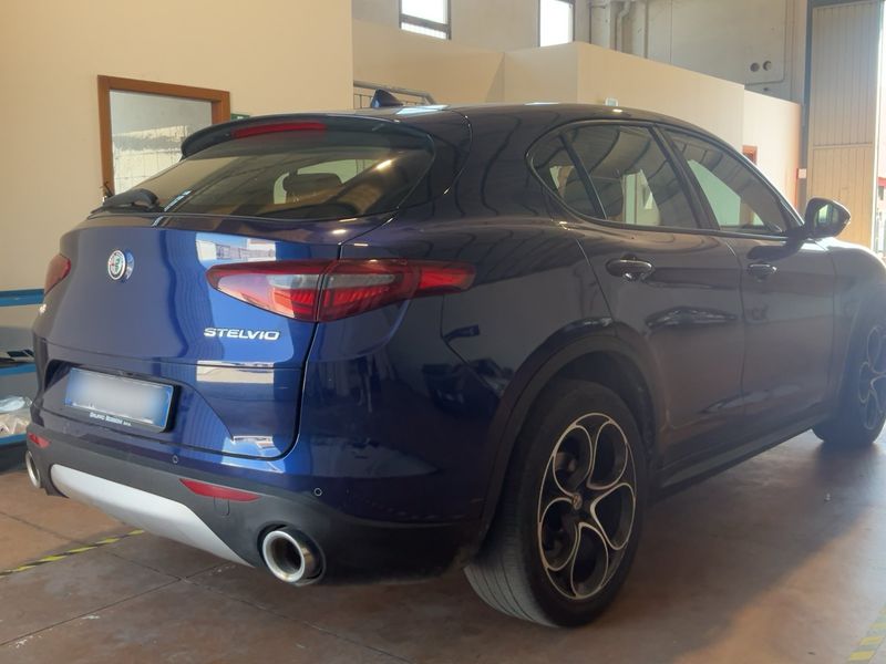 Alfa Romeo Stelvio 2.2 JTDM Executive Q4 2019 – снимка 8