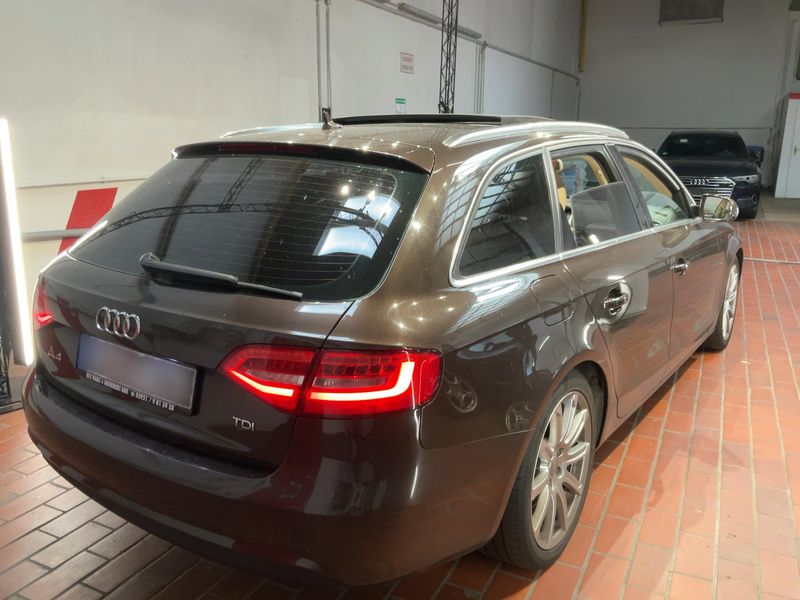 Audi A4 2.0 TDI Ambiente 2013 – снимка 8