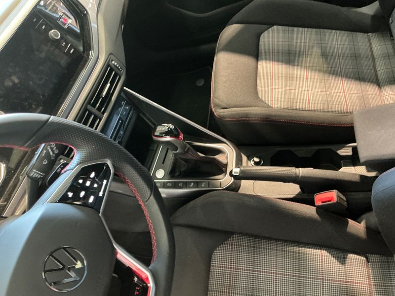Volkswagen Polo 2.0 TSI GTI 2024 – снимка 23
