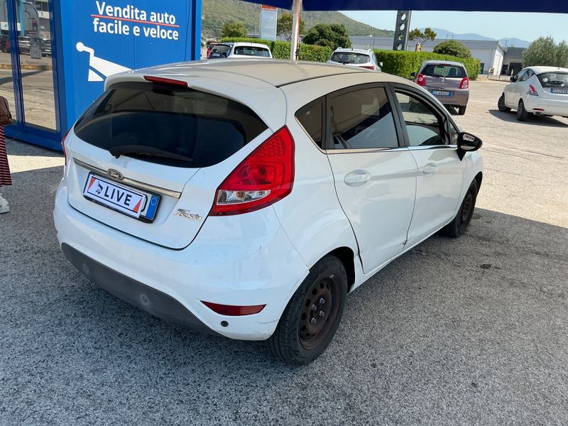 Ford Fiesta 1.4 LPG Titanium 2010 – снимка 2
