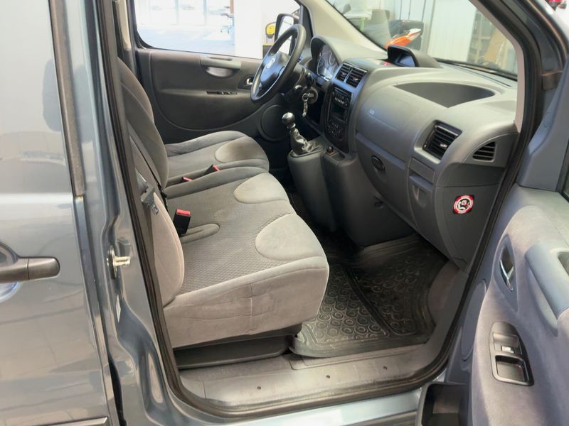 Fiat Scudo 2.0 JTDM Panorama Family L2H1 165 Multijet 2013 – снимка 16