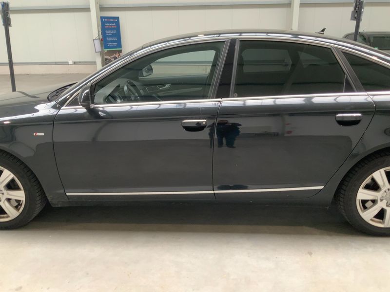 Audi A6 4.2 V8 FSI quattro 2010 – снимка 4