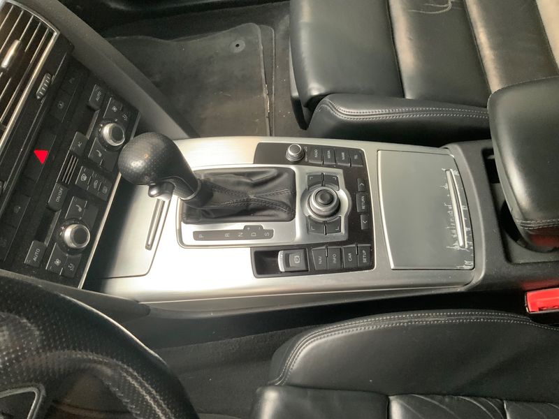 Audi A6 4.2 V8 FSI quattro 2010 – снимка 28