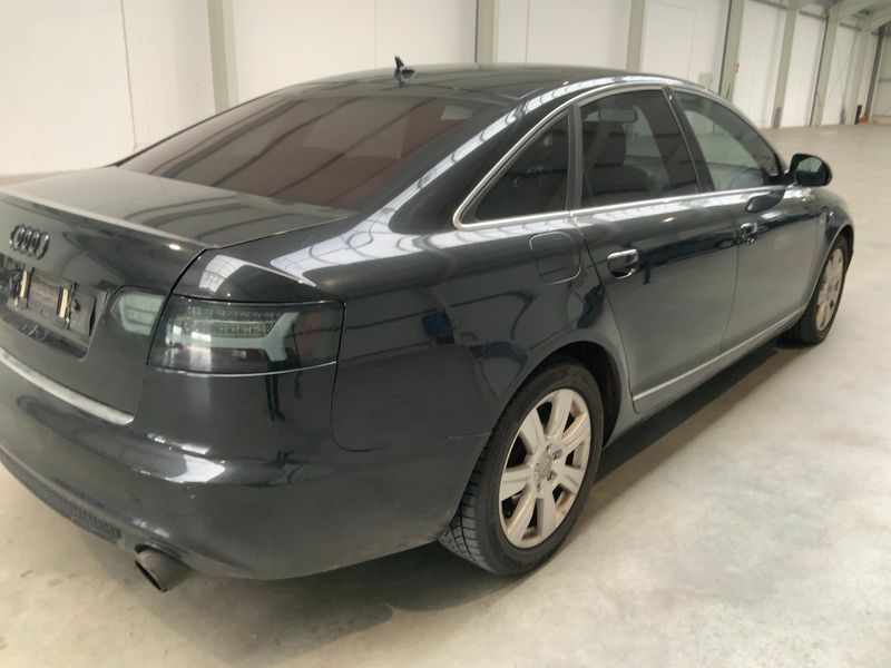 Audi A6 4.2 V8 FSI quattro 2010 – снимка 8