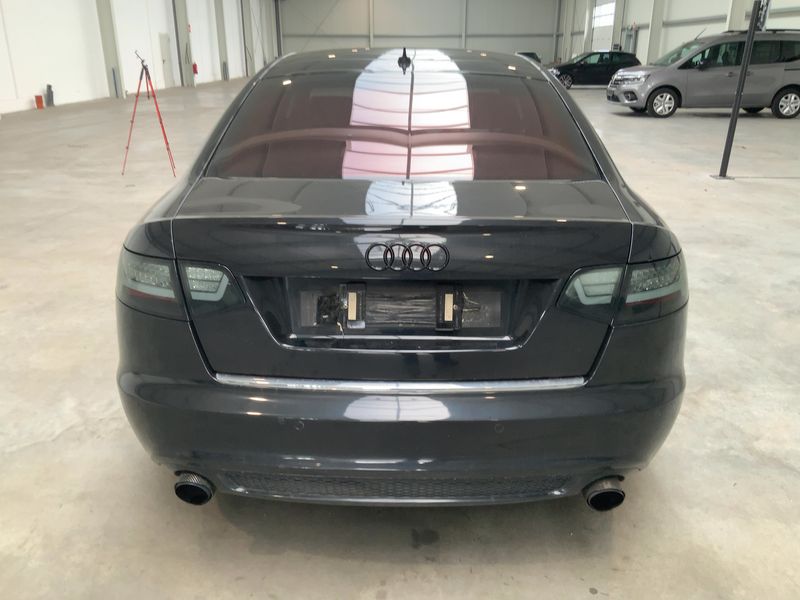 Audi A6 4.2 V8 FSI quattro 2010 – снимка 7
