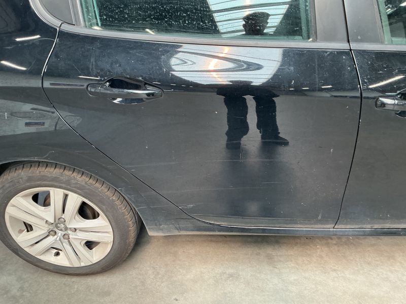 Peugeot 208 1.2 PureTech Signature 2018 – снимка 24