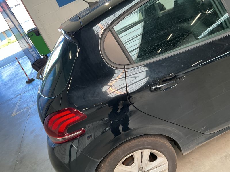 Peugeot 208 1.2 PureTech Signature 2018 – снимка 23