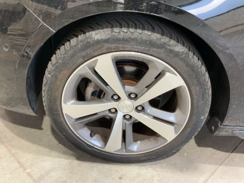 Peugeot 308 1.2 e-THP GT Line 2018 – снимка 3