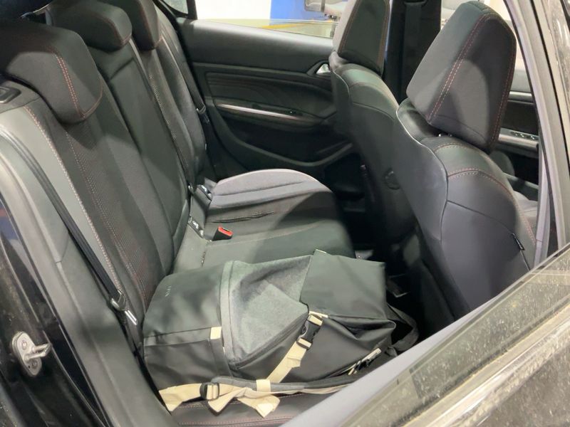 Peugeot 308 1.2 e-THP GT Line 2018 – снимка 19