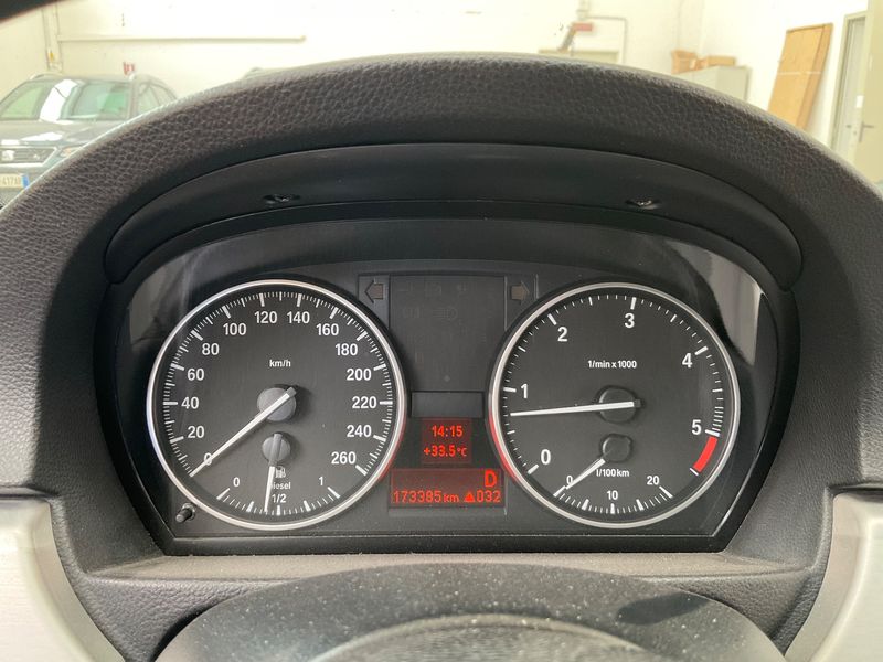 BMW 3er 320d 2012 – снимка 18