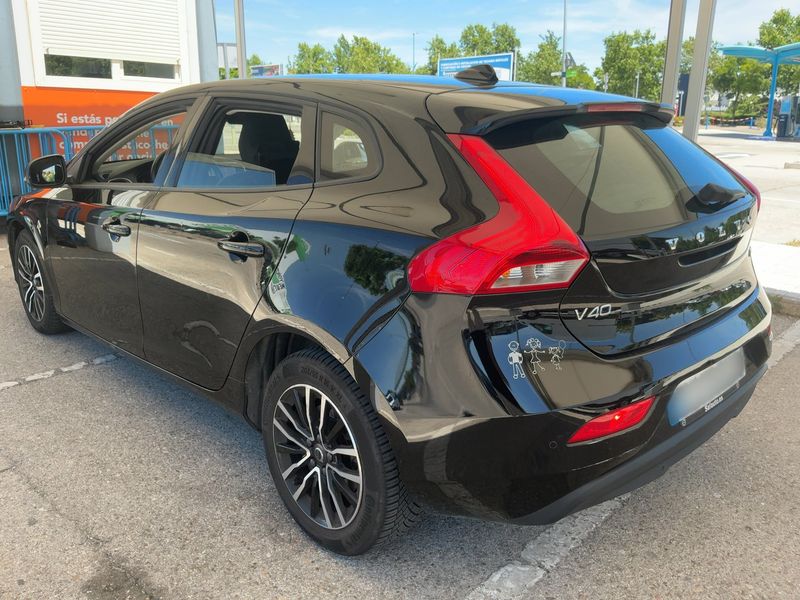 Volvo V40 1.5 Momentum 2018 – снимка 6