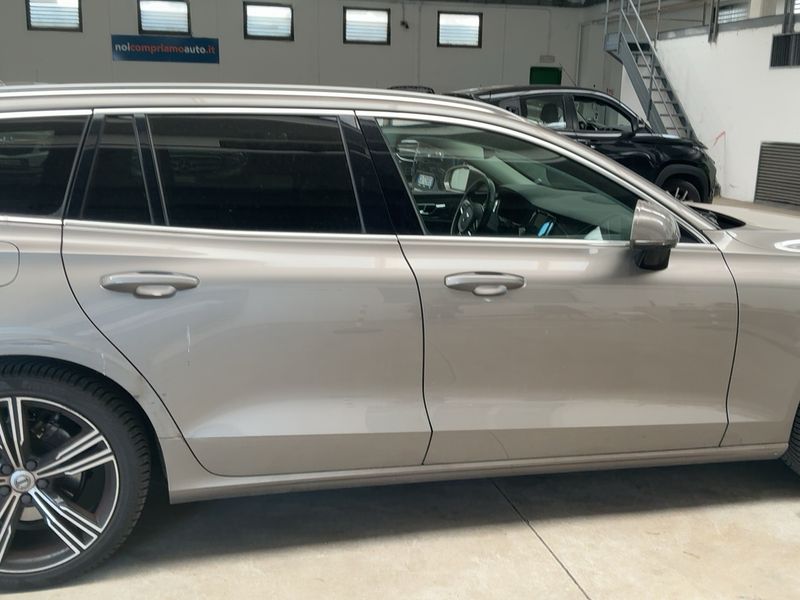 Volvo V60 2.0 D4 Inscription 2018 – снимка 10