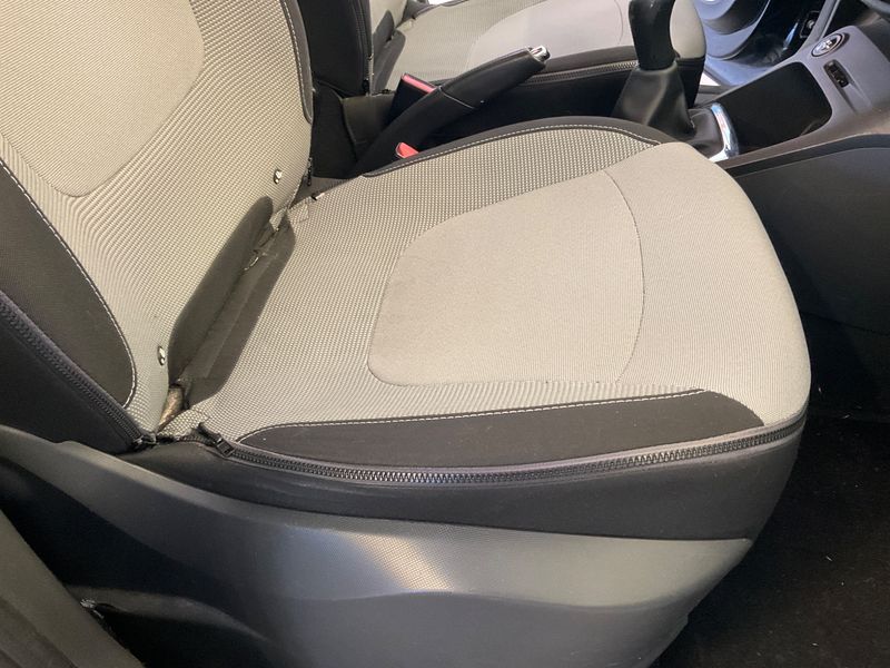 Renault Captur 1.5 dCi Energy Intens 2015 – снимка 29