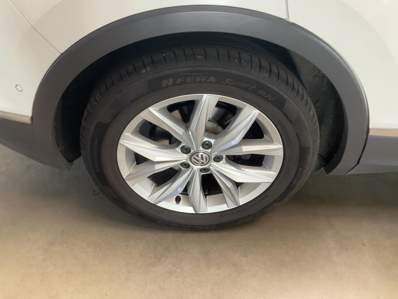 Volkswagen Tiguan 2.0 TDI Highline 4Motion BlueMotion Tech 2016 – снимка 9