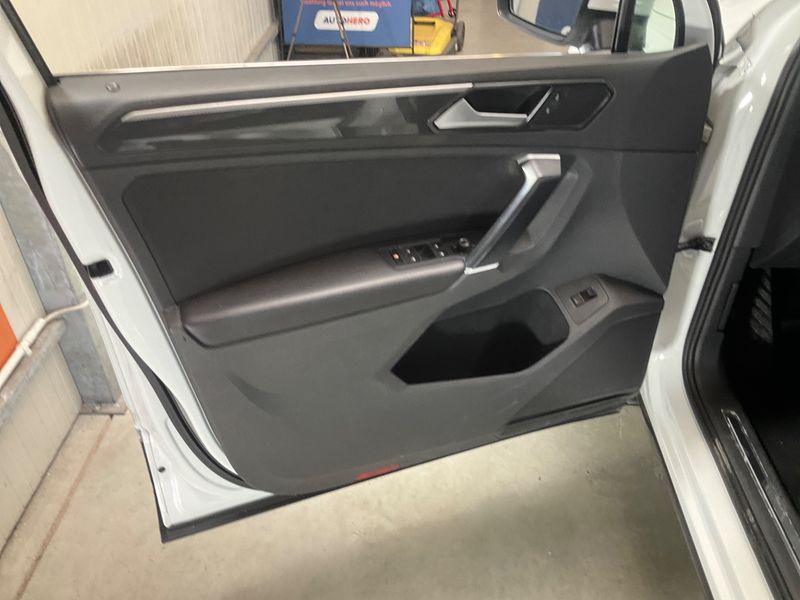 Volkswagen Tiguan 2.0 TDI Highline 4Motion BlueMotion Tech 2016 – снимка 27