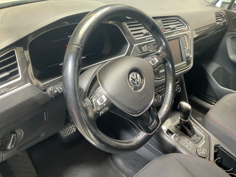 Volkswagen Tiguan 2.0 TDI Highline 4Motion BlueMotion Tech 2016 – снимка 28