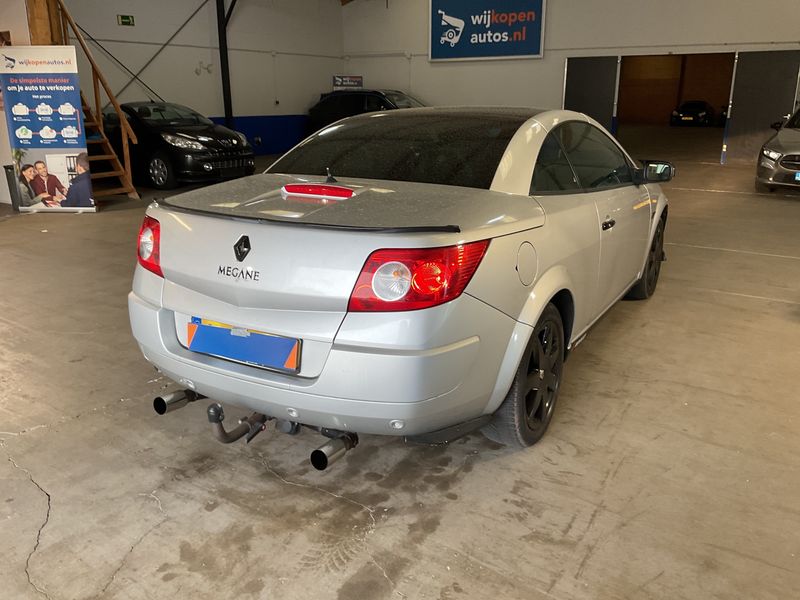 Renault Megane 2.0 Authentique 2007 – снимка 2
