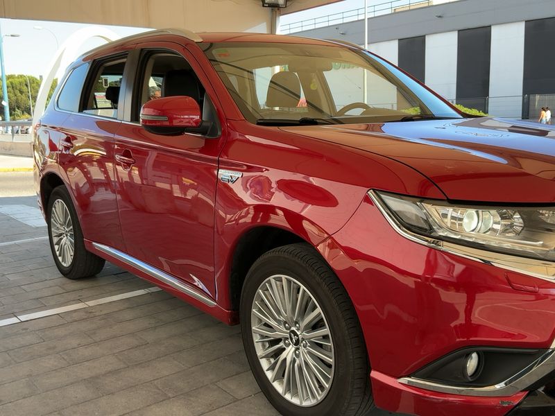 Mitsubishi Outlander 2.4 PHEV Motion 4WD 2018 – снимка 12