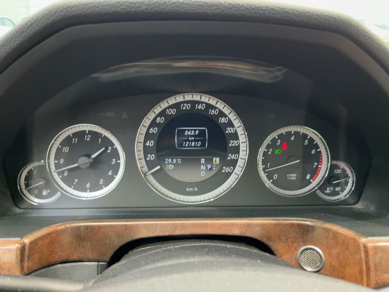Mercedes-Benz E-Klasse E 200 CGI T BlueEfficiency Elegance 2012 – снимка 19