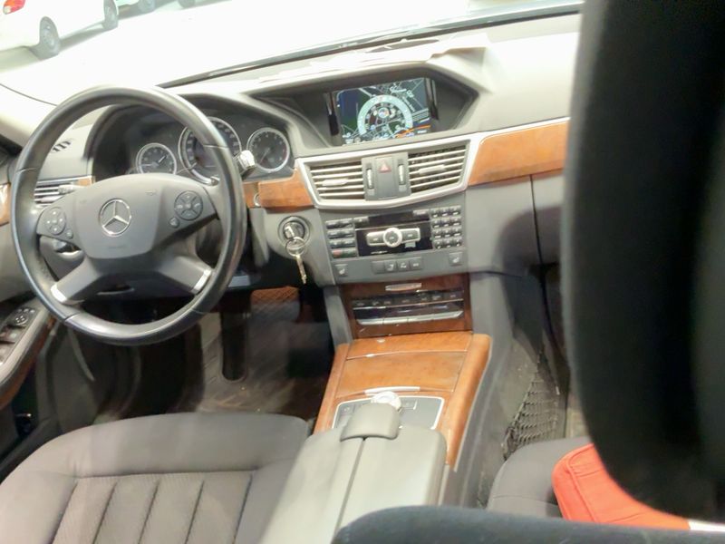 Mercedes-Benz E-Klasse E 200 CGI T BlueEfficiency Elegance 2012 – снимка 18
