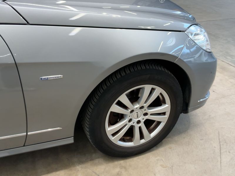 Mercedes-Benz E-Klasse E 200 CGI T BlueEfficiency Elegance 2012 – снимка 11