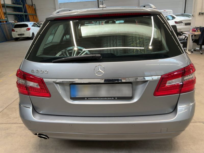 Mercedes-Benz E-Klasse E 200 CGI T BlueEfficiency Elegance 2012 – снимка 7