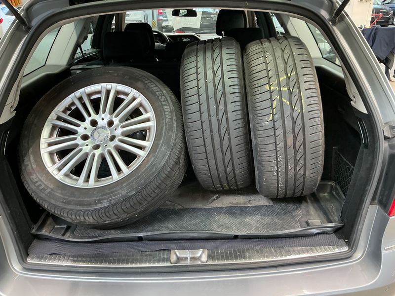 Mercedes-Benz E-Klasse E 200 CGI T BlueEfficiency Elegance 2012 – снимка 15
