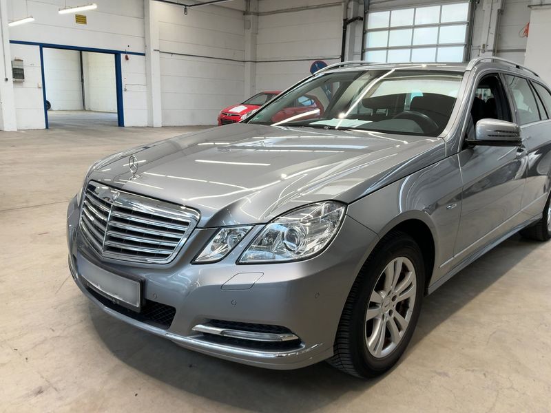 Mercedes-Benz E-Klasse E 200 CGI T BlueEfficiency Elegance 2012 – снимка 2