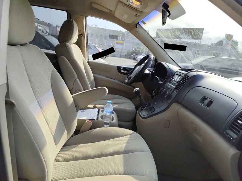 Kia Carnival 2.9 CRDi VGT Concept 2007 – снимка 10