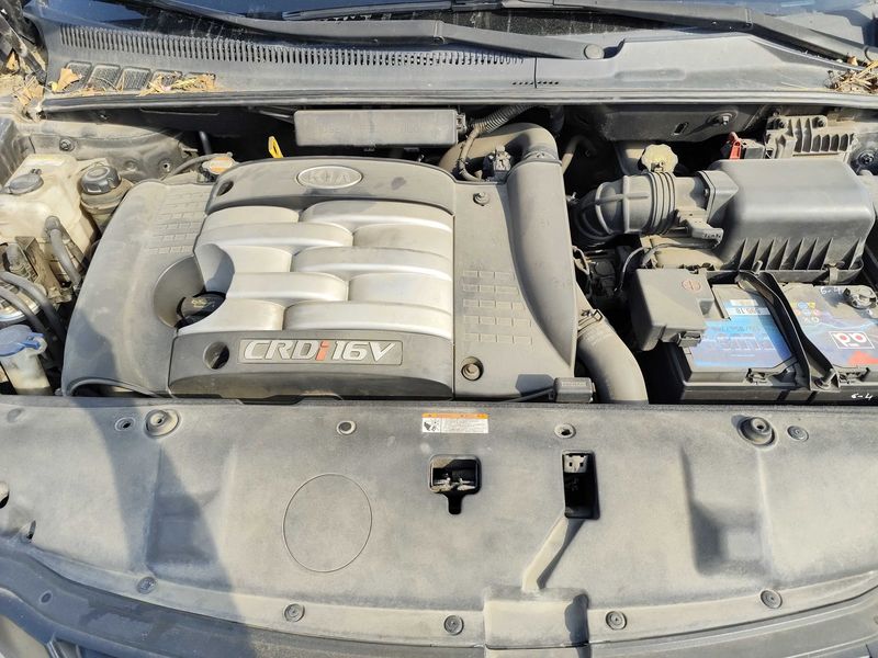 Kia Carnival 2.9 CRDi VGT Concept 2007 – снимка 8