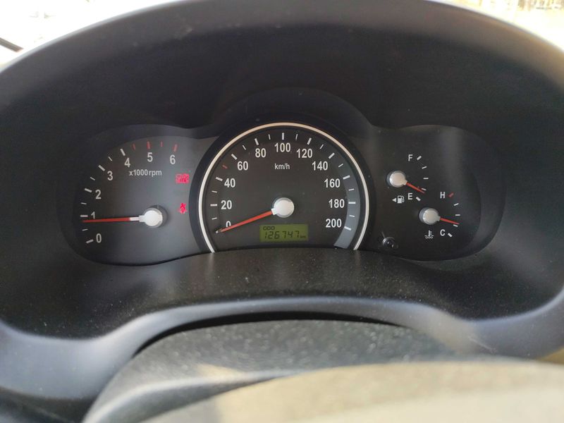 Kia Carnival 2.9 CRDi VGT Concept 2007 – снимка 12