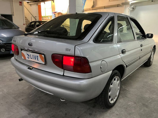 Ford Escort 1.6 1998 – снимка 2