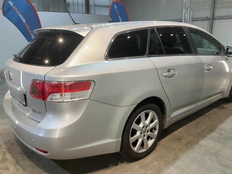 Toyota Avensis 1.8 Executive 2009 – снимка 8