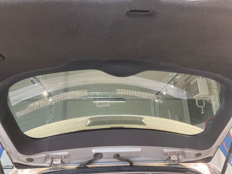 Toyota Avensis 1.8 Executive 2009 – снимка 28