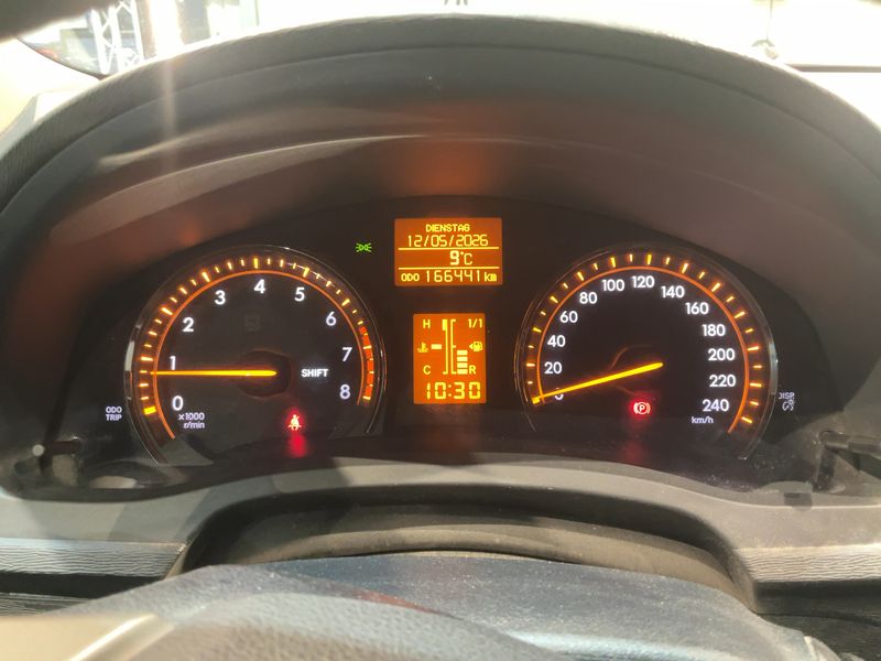 Toyota Avensis 1.8 Executive 2009 – снимка 18