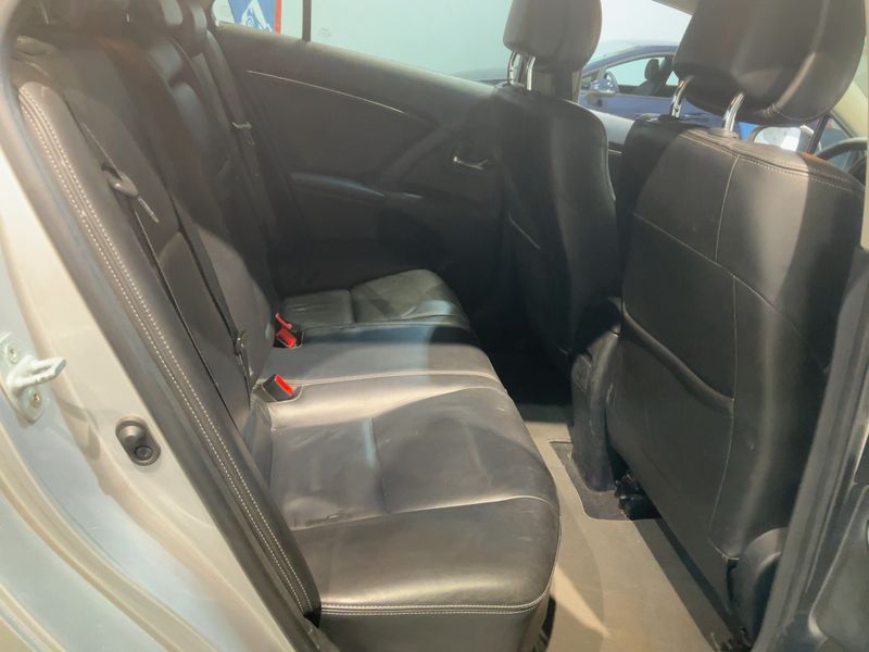 Toyota Avensis 1.8 Executive 2009 – снимка 19
