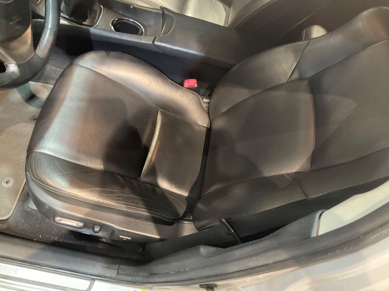 Toyota Avensis 1.8 Executive 2009 – снимка 33