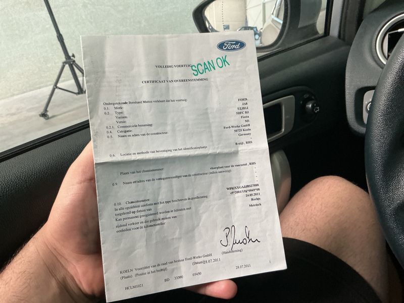 Ford Fiesta 1.6 TDCi Titanium 2011 – снимка 6