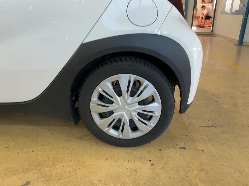 Toyota Aygo X 1.0 VVT-i Business Edition 2024 – снимка 5