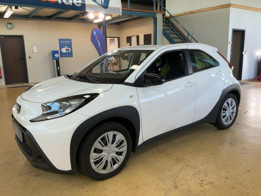 Toyota Aygo X 1.0 VVT-i Business Edition 2024 – снимка 2