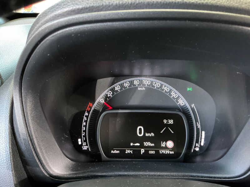 Toyota Aygo X 1.0 VVT-i Business Edition 2024 – снимка 19