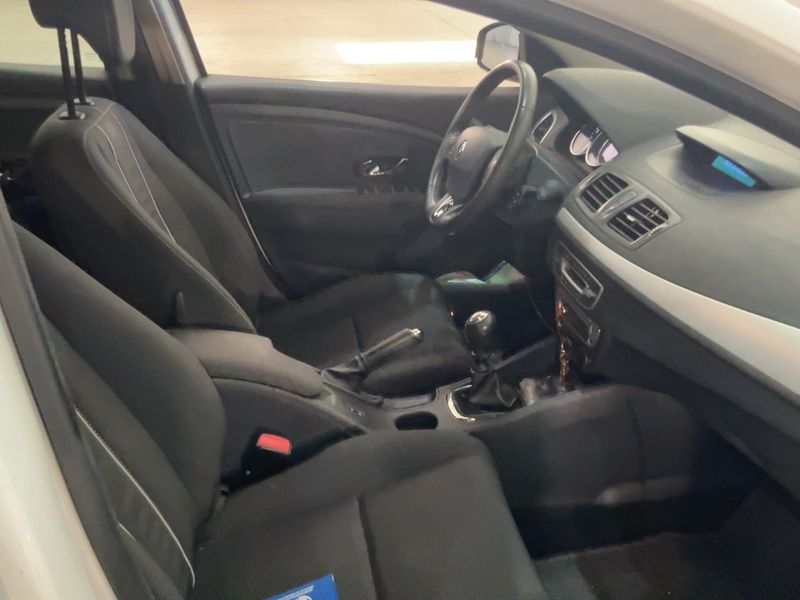 Renault Megane 1.5 dCi GT-Style 2014 – снимка 16