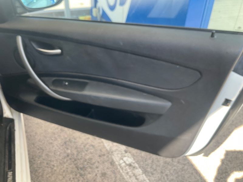 BMW 1er 118d 2008 – снимка 18