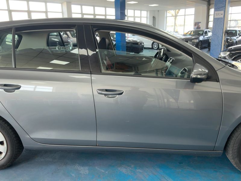 Volkswagen Golf VI 1.6 Comfortline 2009 – снимка 10