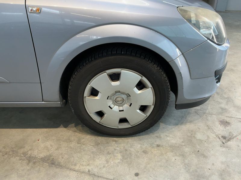 Opel Astra 1.6 Edition 2005 – снимка 11