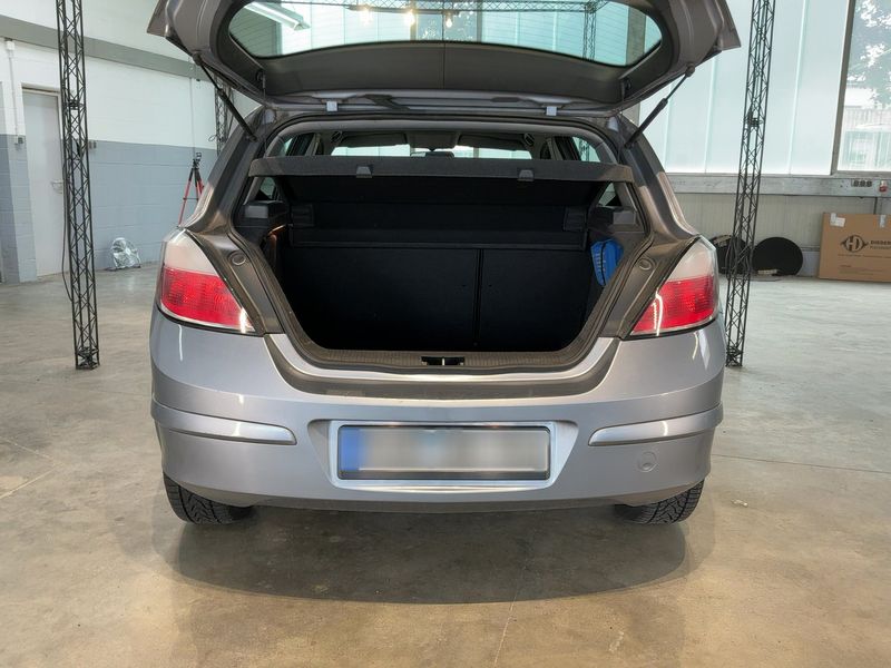 Opel Astra 1.6 Edition 2005 – снимка 15