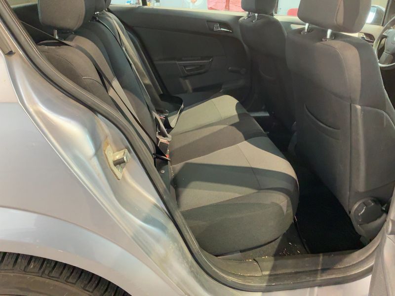 Opel Astra 1.6 Edition 2005 – снимка 19