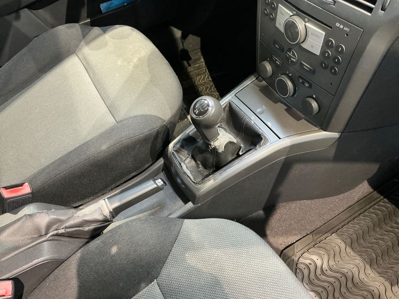 Opel Astra 1.6 Edition 2005 – снимка 38